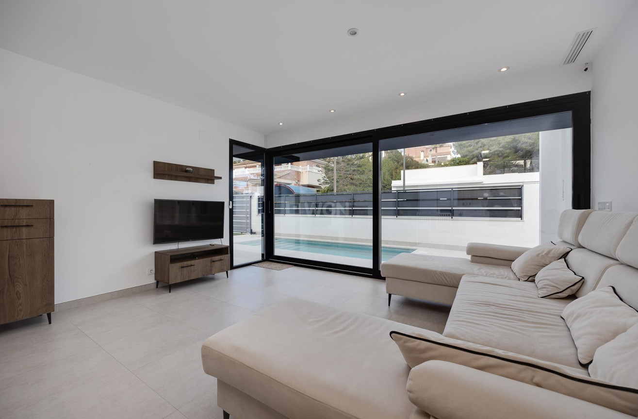 Odsprzedaż - Villa - Pinar de Campoverde - Inland