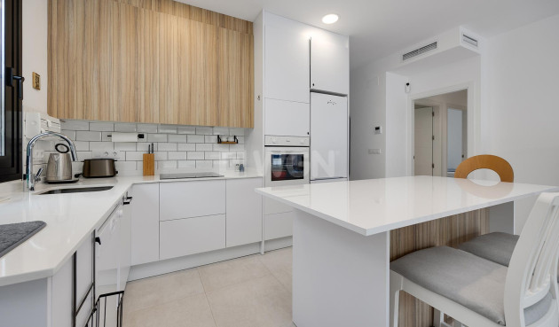 Odsprzedaż - Villa - Pinar de Campoverde - Inland