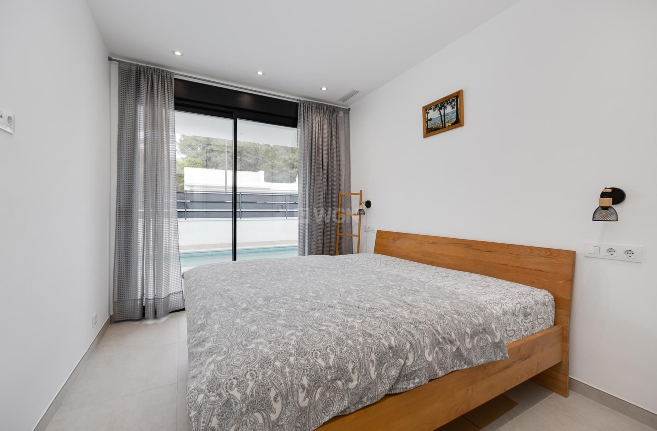 Odsprzedaż - Villa - Pinar de Campoverde - Inland