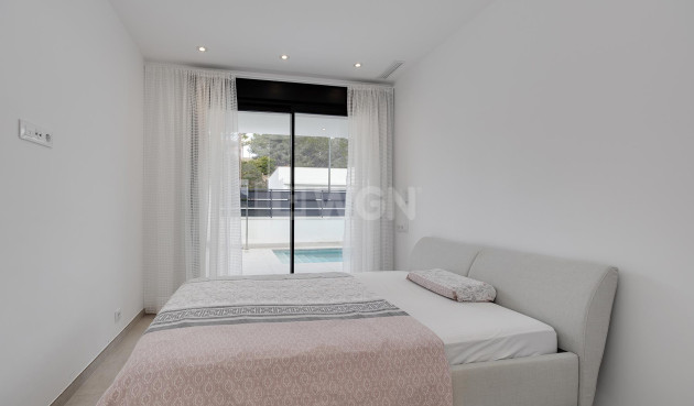 Odsprzedaż - Villa - Pinar de Campoverde - Inland