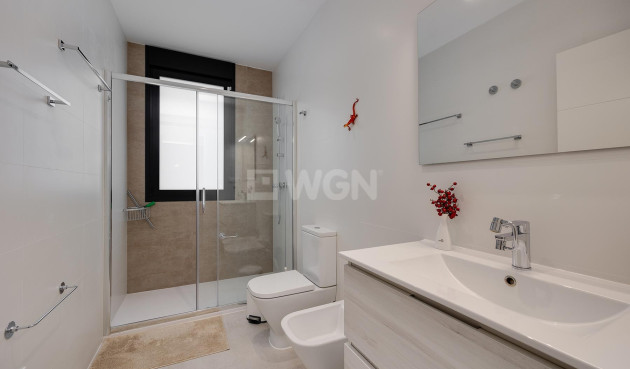 Odsprzedaż - Villa - Pinar de Campoverde - Inland