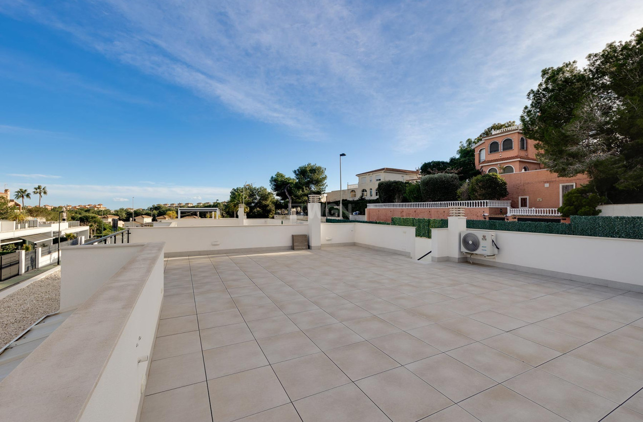 Odsprzedaż - Villa - Pinar de Campoverde - Inland