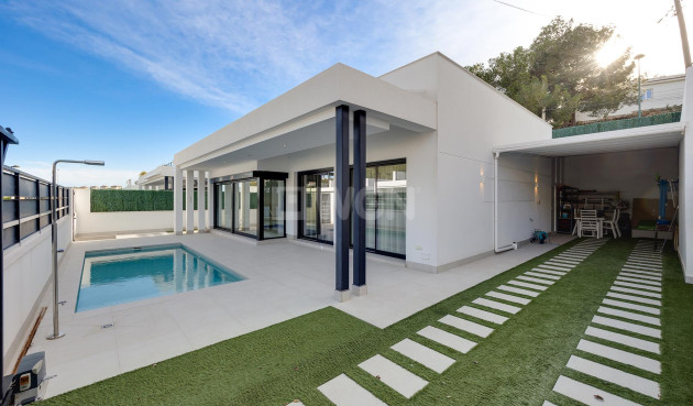 Odsprzedaż - Villa - Pinar de Campoverde - Inland