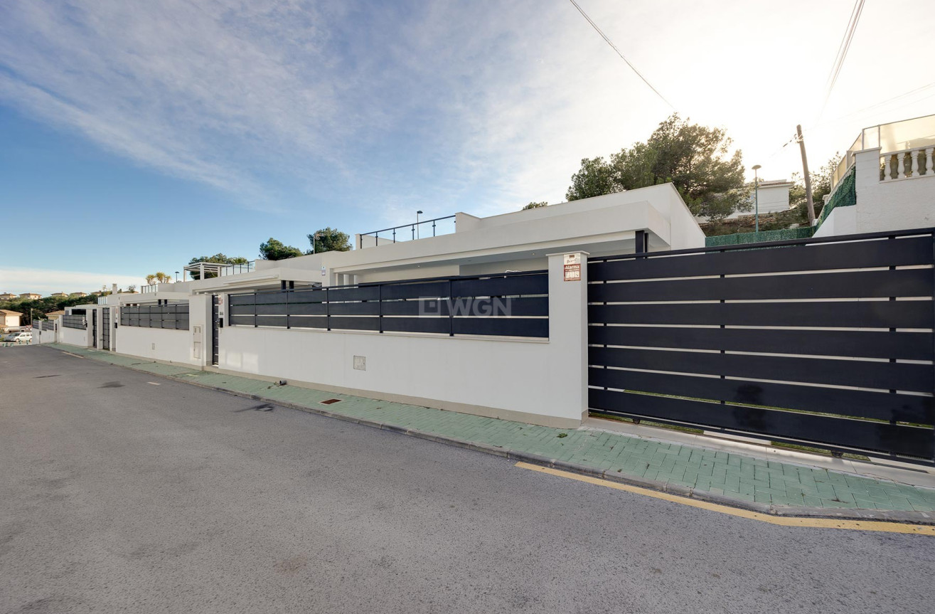 Odsprzedaż - Villa - Pinar de Campoverde - Inland