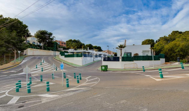 Odsprzedaż - Villa - Pinar de Campoverde - Inland