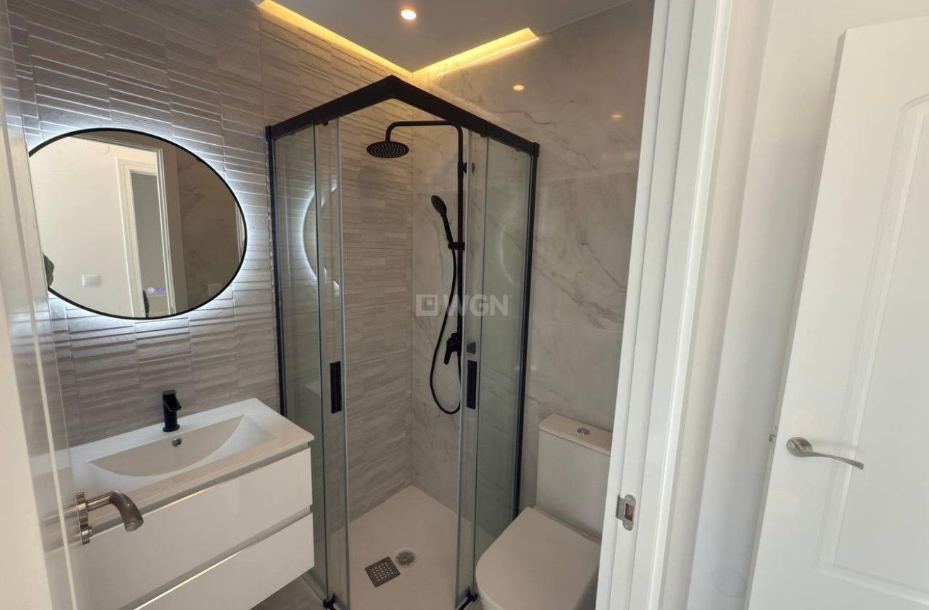 Odsprzedaż - Kamienica - Torrevieja - Zona Los Frutales