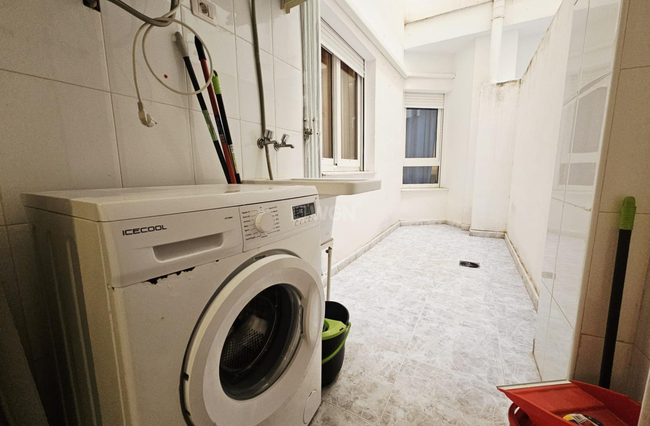 Reventa - Apartamento / piso - Torrevieja - Estacion De Autobuses