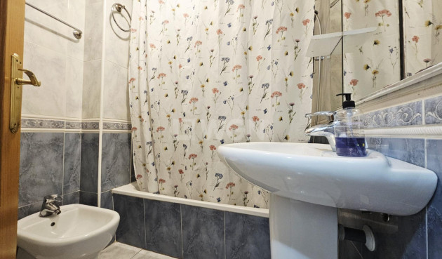 Reventa - Apartamento / piso - Torrevieja - Estacion De Autobuses