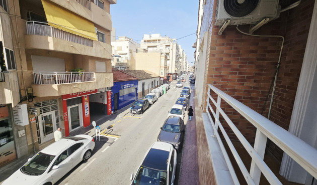 Reventa - Apartamento / piso - Torrevieja - Estacion De Autobuses