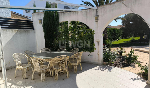 Odsprzedaż - Villa - Torrevieja - La Siesta