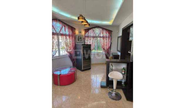 Odsprzedaż - Villa - Torrevieja - La Siesta