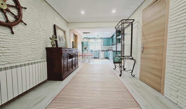 Resale - Villa - Torrevieja - La Siesta - El Salado - Torreta