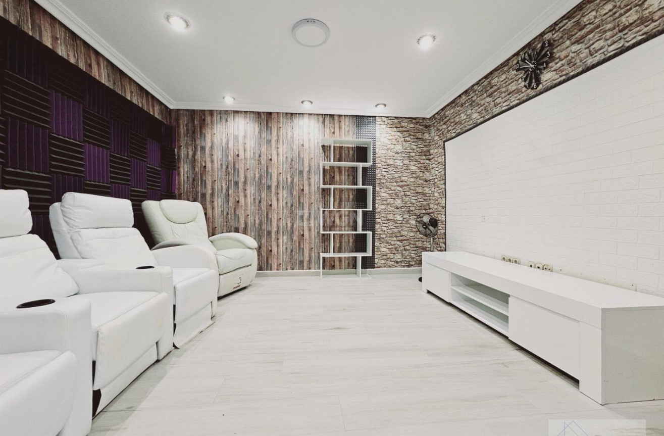 Resale - Villa - Torrevieja - La Siesta - El Salado - Torreta