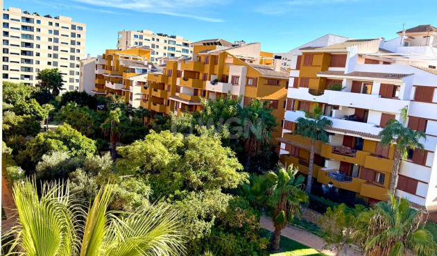 Resale - Apartment / flat - Torrevieja - Punta Prima