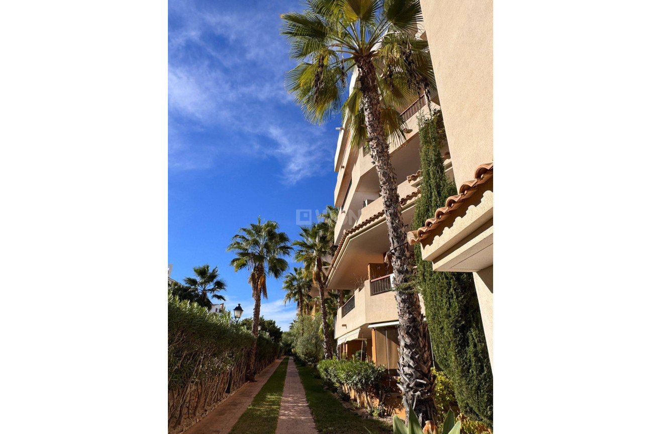 Resale - Apartment / flat - Torrevieja - Punta Prima