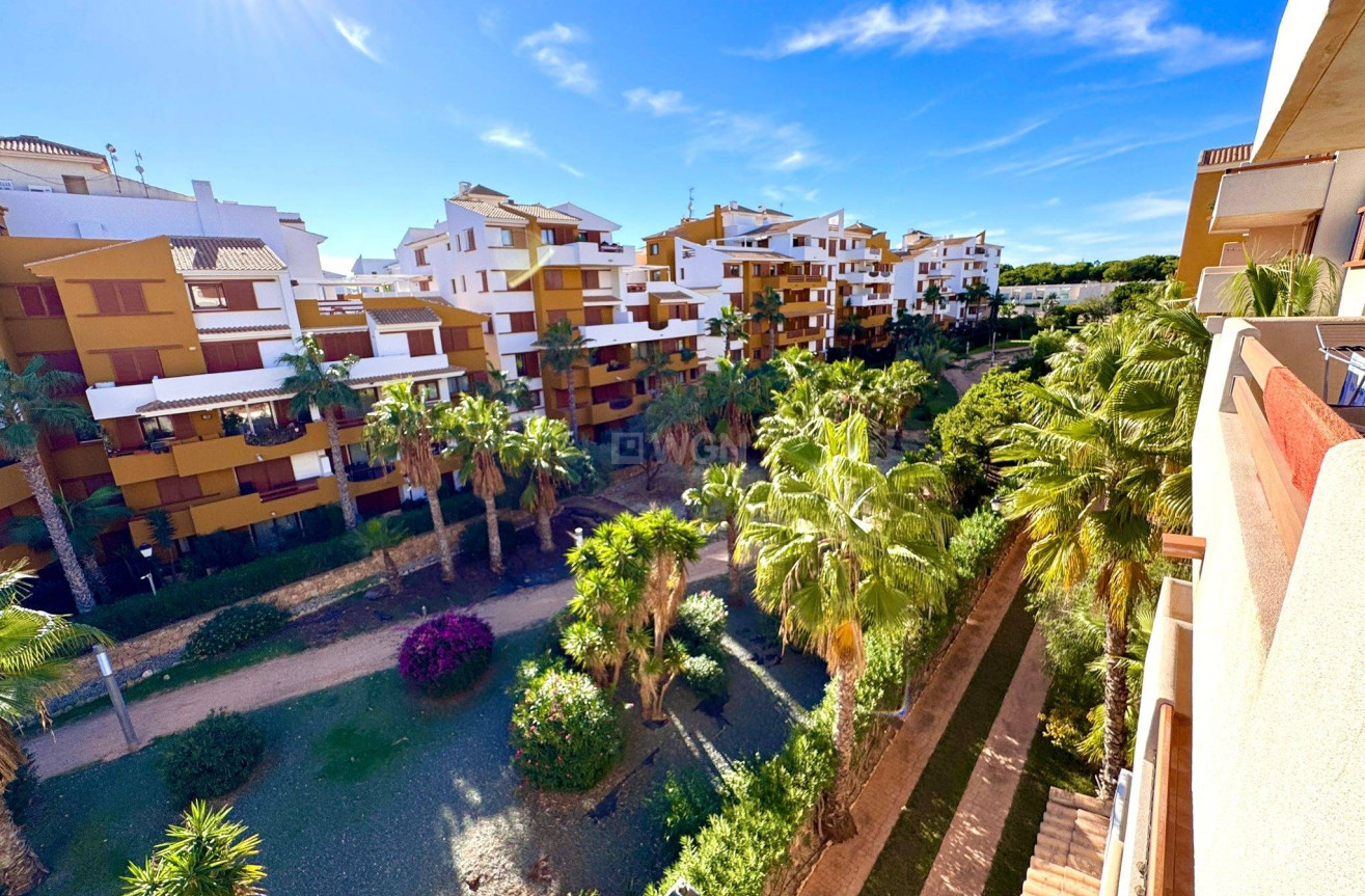 Resale - Apartment / flat - Torrevieja - Punta Prima