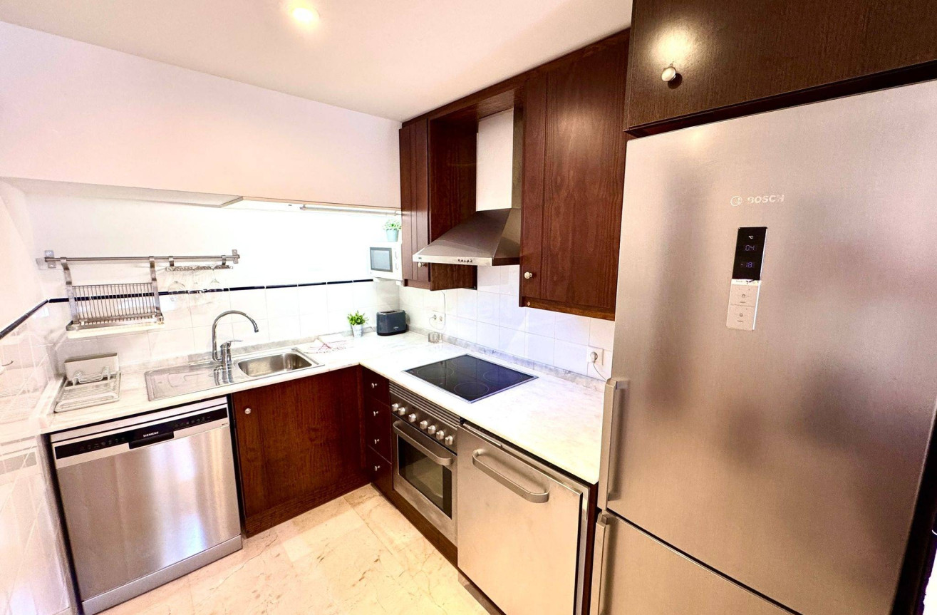 Resale - Apartment / flat - Torrevieja - Punta Prima