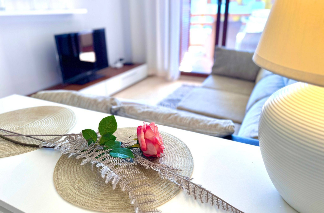 Resale - Apartment / flat - Torrevieja - Punta Prima