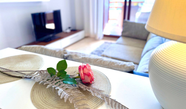 Resale - Apartment / flat - Torrevieja - Punta Prima