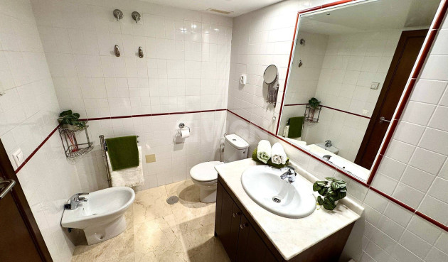 Resale - Apartment / flat - Torrevieja - Punta Prima