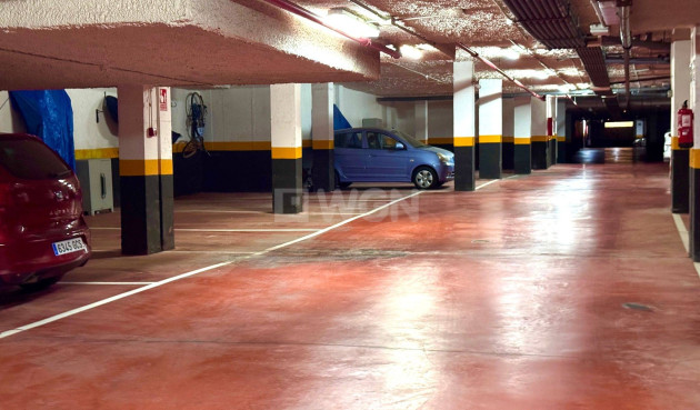 Resale - Apartment / flat - Torrevieja - Punta Prima