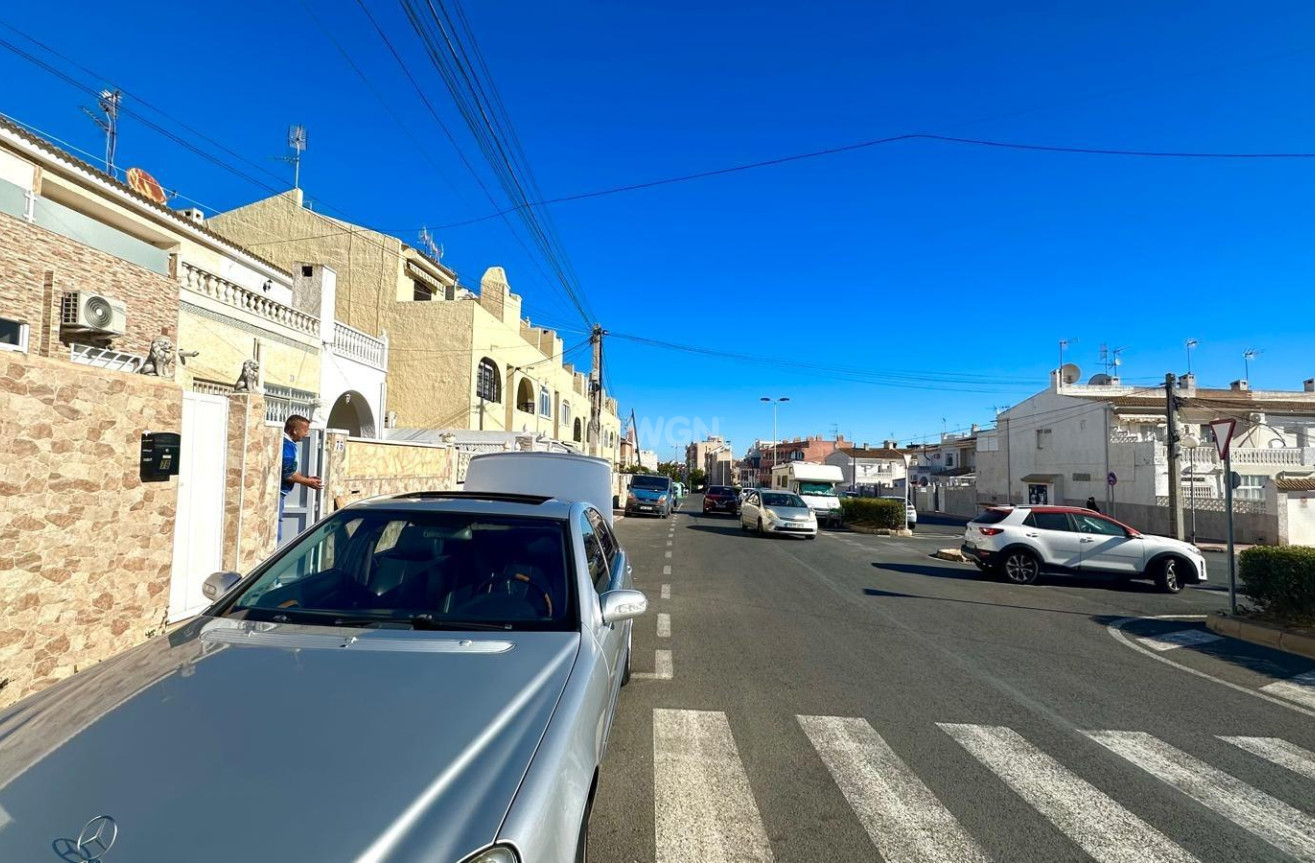Odsprzedaż - Kamienica - Torrevieja - Estacion De Autobuses