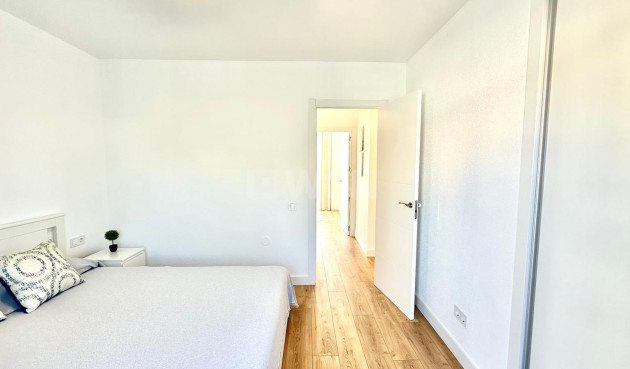 Odsprzedaż - Kamienica - Torrevieja - Estacion De Autobuses