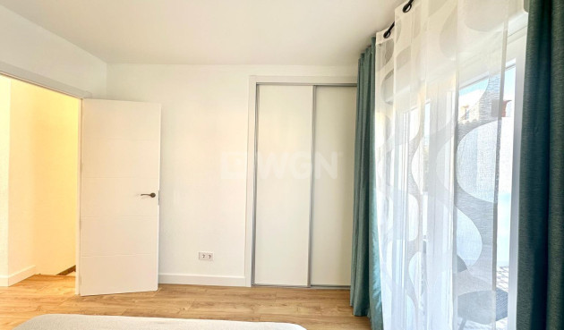 Odsprzedaż - Kamienica - Torrevieja - Estacion De Autobuses