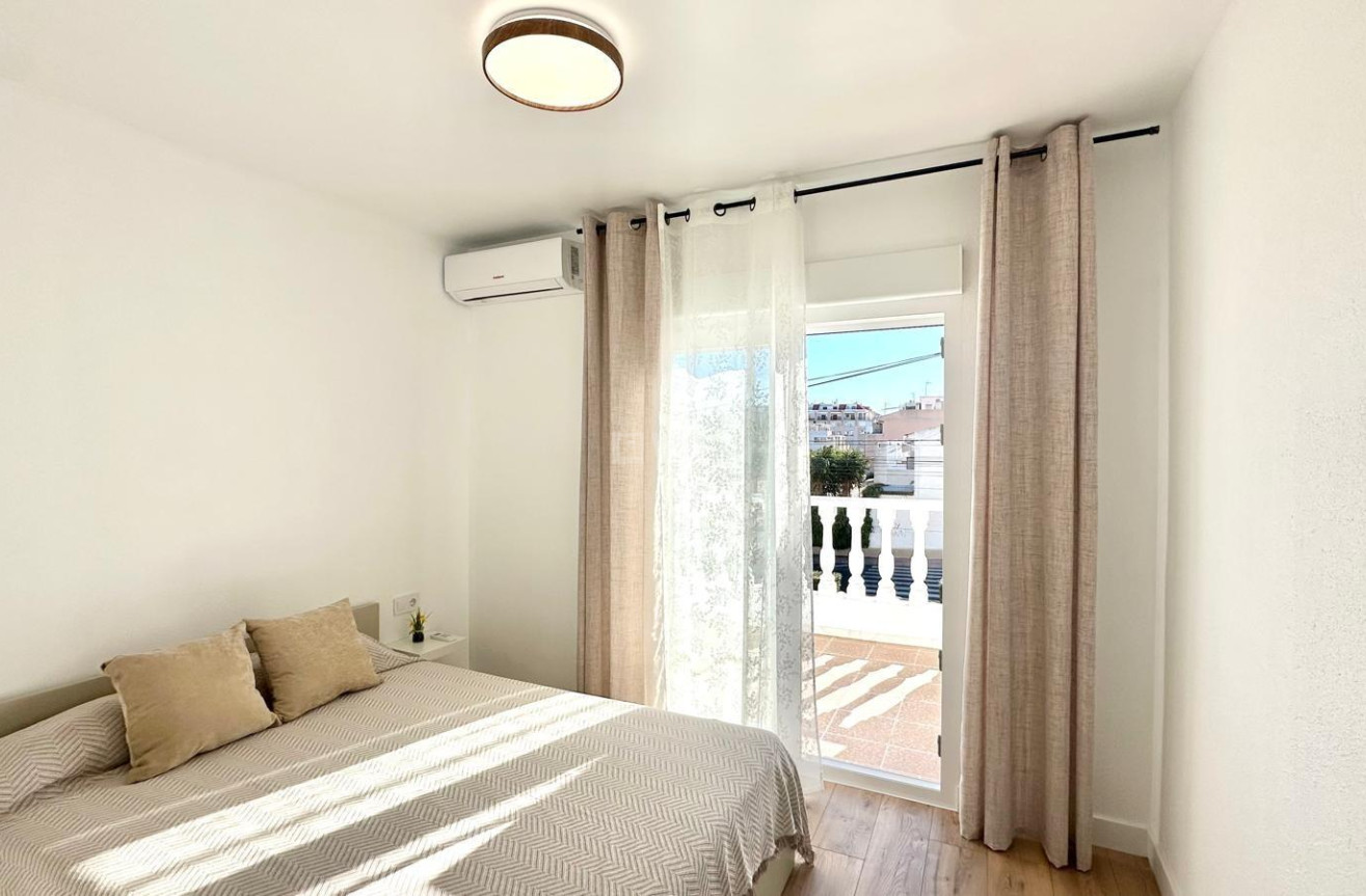 Odsprzedaż - Kamienica - Torrevieja - Estacion De Autobuses