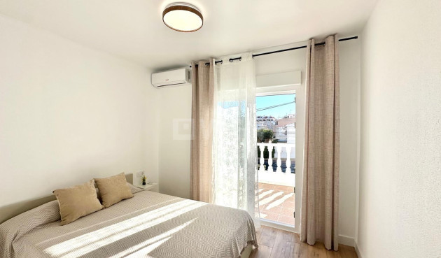 Odsprzedaż - Kamienica - Torrevieja - Estacion De Autobuses