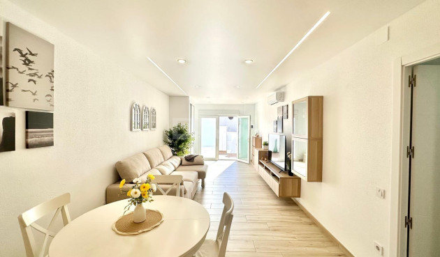 Odsprzedaż - Kamienica - Torrevieja - Estacion De Autobuses