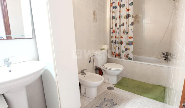 Odsprzedaż - Mieszkanie w bloku - Torrevieja - Estacion De Autobuses