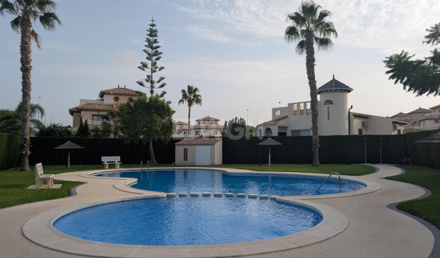Odsprzedaż - Villa - Cabo Roig - Lomas de Cabo Roig