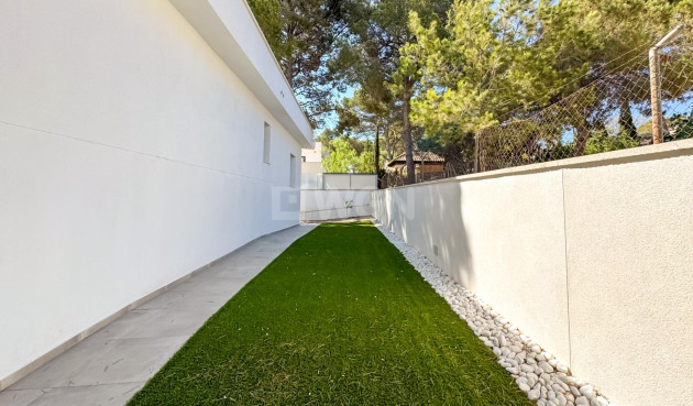 Resale - Villa - Torrevieja - Los Balcones - Los Altos del Edén