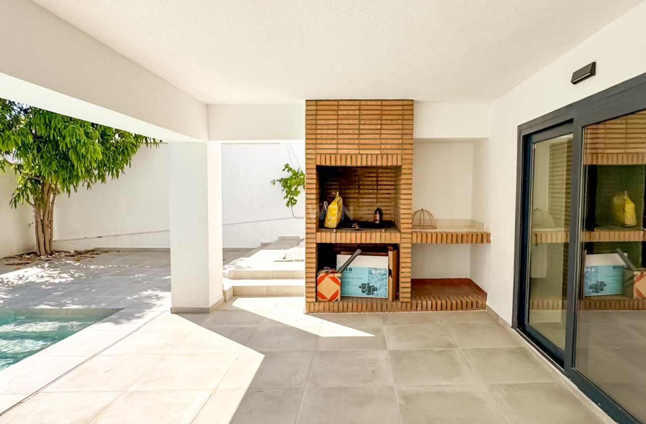 Resale - Villa - Torrevieja - Los Balcones - Los Altos del Edén