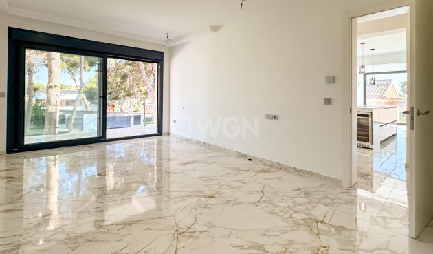 Resale - Villa - Torrevieja - Los Balcones - Los Altos del Edén