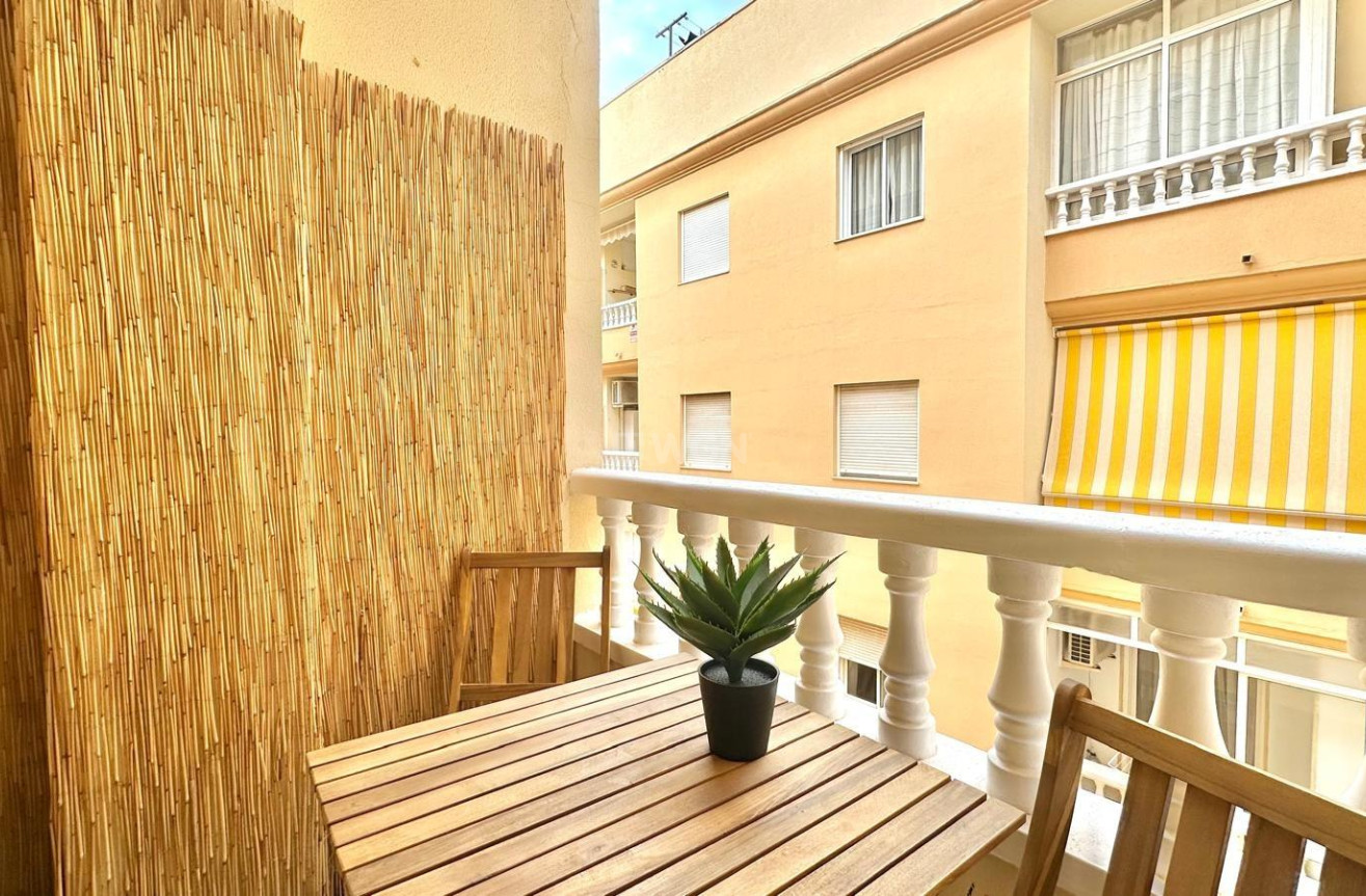 Resale - Apartment / flat - Torrevieja - Centro