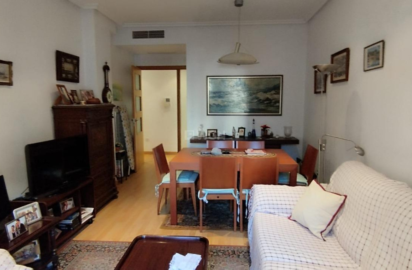 Resale - Apartment / flat - Torrevieja
