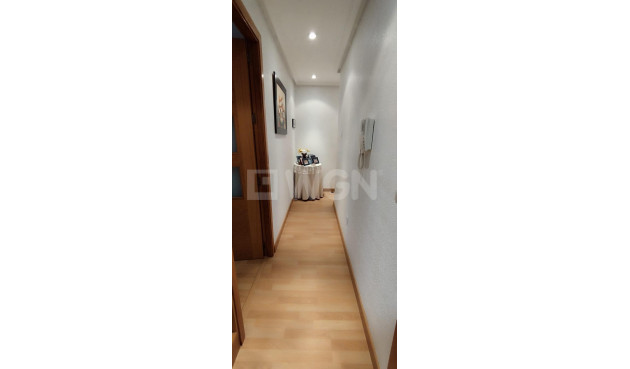 Resale - Apartment / flat - Torrevieja