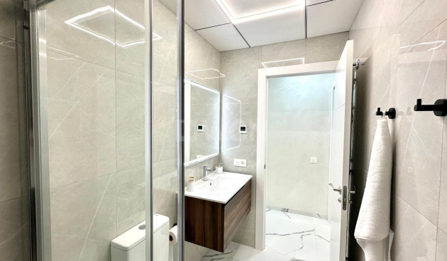 Reventa - Apartamento / piso - Torrevieja - Playa del Cura