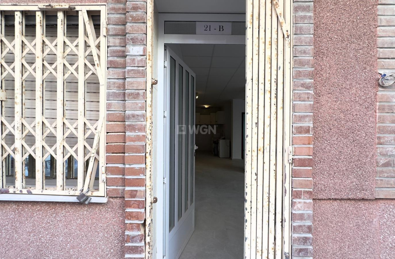 Resale - Apartment / flat - Torrevieja - Centro