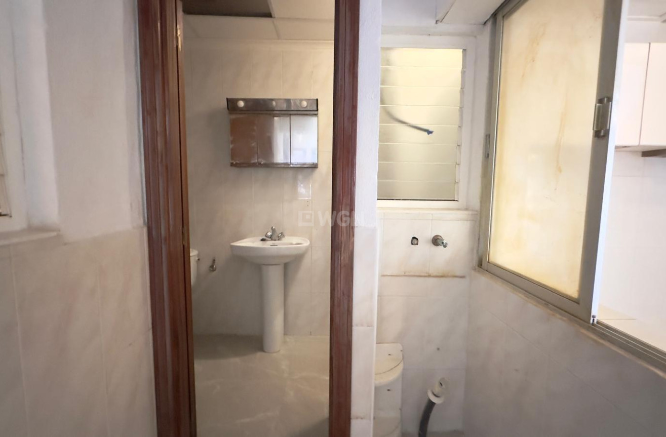 Resale - Apartment / flat - Torrevieja - Centro