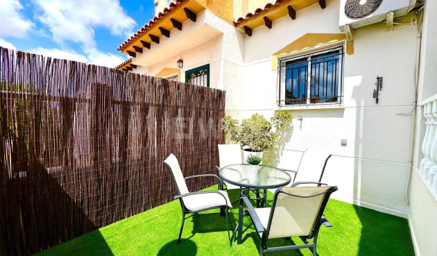 Odsprzedaż - Kamienica - Orihuela - Urbanización Perla Del Mar