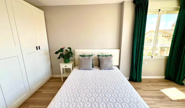 Odsprzedaż - Kamienica - Orihuela - Urbanización Perla Del Mar