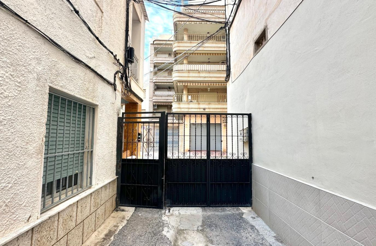 Resale - Townhouse - Torrevieja - Playa del Cura