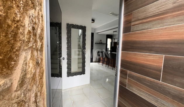 Odsprzedaż - Villa - Orihuela Costa - Lomas de Cabo Roig