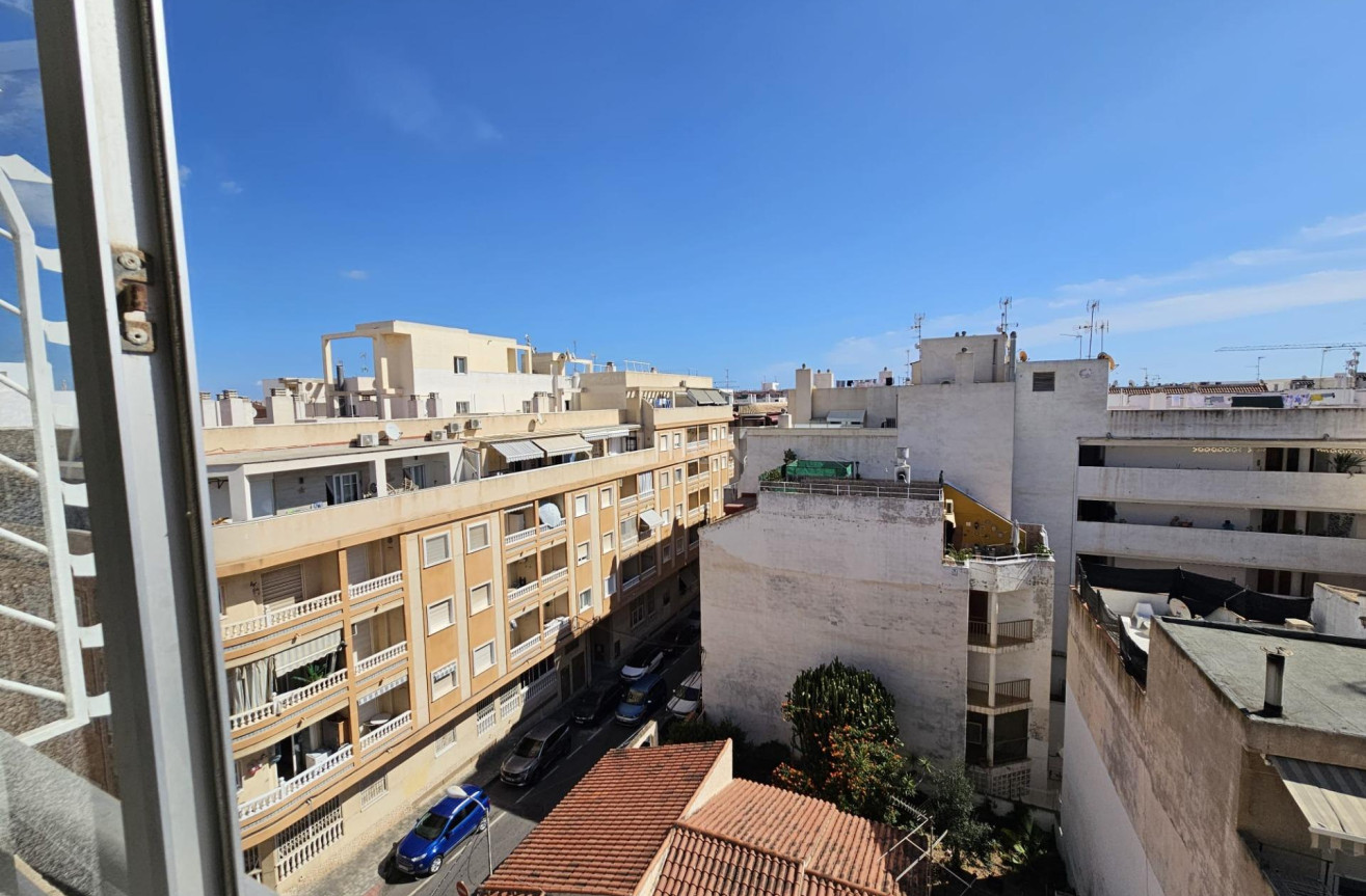 Resale - Apartment / flat - Torrevieja - Centro