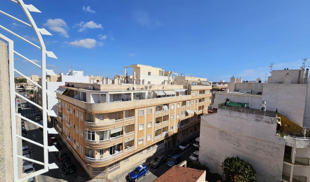 Resale - Apartment / flat - Torrevieja - Centro