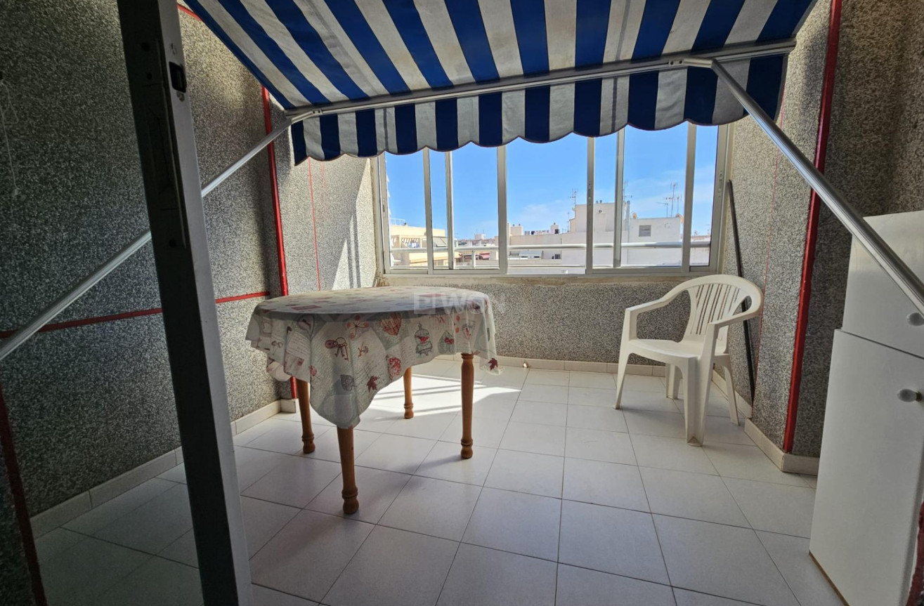 Resale - Apartment / flat - Torrevieja - Centro
