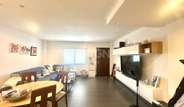 Odsprzedaż - Kamienica - Torrevieja - aguas nuevas